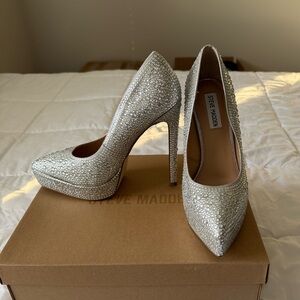 NWOB Steve Madden Laminate Rhinestone Heels size 8